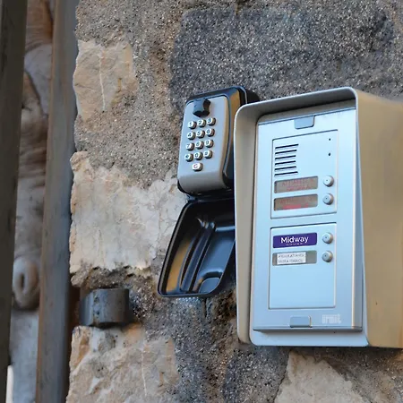 Midway House * Sant'Egidio del Monte Albino