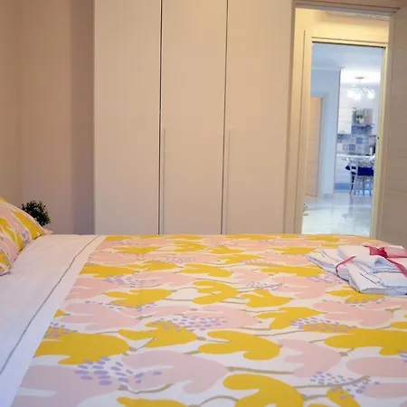 アパート Midway House Sant'Egidio del Monte Albino